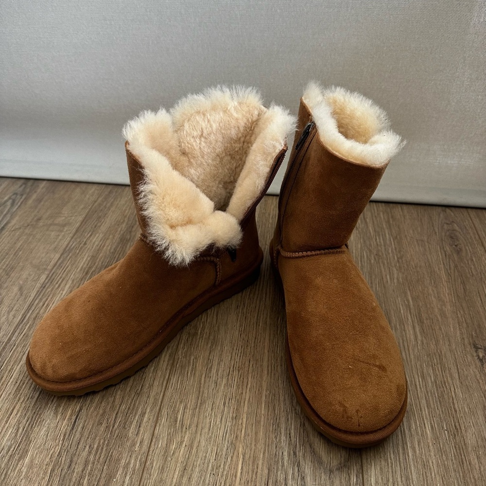 UGG like 
size 8 USA women